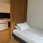 Апарт-отель Happy Harrachgasse 3*