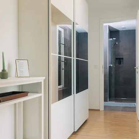 Апарт-отель Happy Harrachgasse 3*