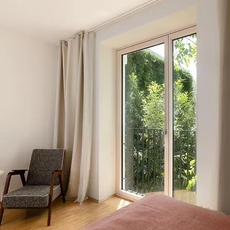 Happy Harrachgasse 3*