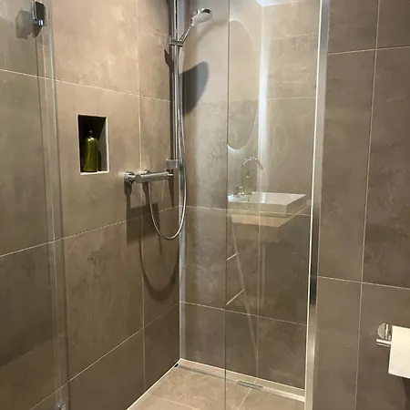 Апарт-отель Happy Harrachgasse